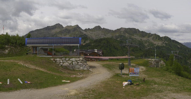 Webcam Folgarida-Marilleva  (Skiarea Campiglio Dolomiti di Brenta - Val di Sole Val Rendena) - Seggiovia Orso Bruno 