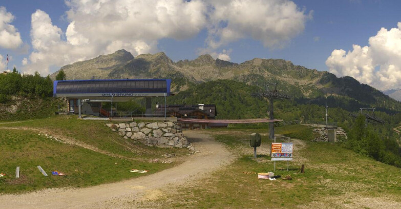 Webcam Folgarida-Marilleva  (Skiarea Campiglio Dolomiti di Brenta - Val di Sole Val Rendena) - Seggiovia Orso Bruno 