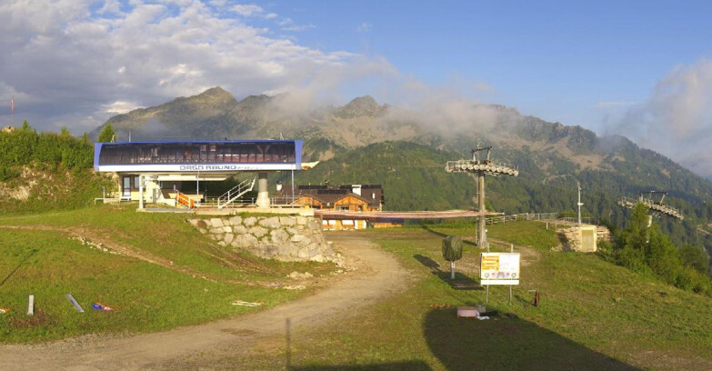 Webcam Folgarida-Marilleva  (Skiarea Campiglio Dolomiti di Brenta - Val di Sole Val Rendena) - Seggiovia Orso Bruno 