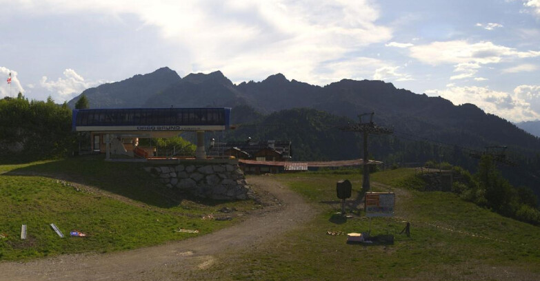 Webcam Folgarida-Marilleva  (Skiarea Campiglio Dolomiti di Brenta - Val di Sole Val Rendena) - Seggiovia Orso Bruno 
