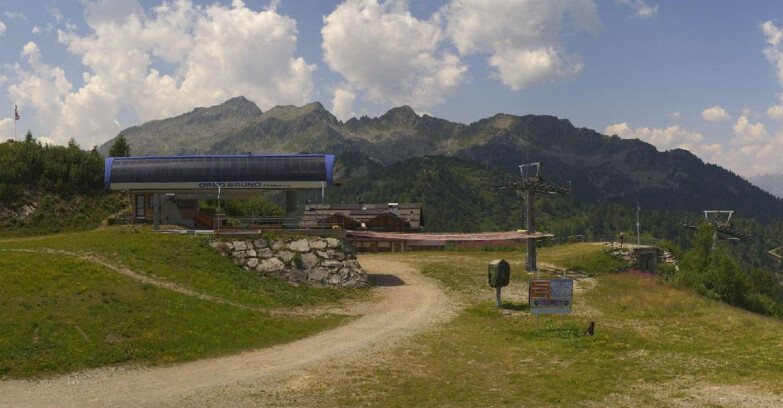 Webcam Folgarida-Marilleva  (Skiarea Campiglio Dolomiti di Brenta - Val di Sole Val Rendena) - Seggiovia Orso Bruno 