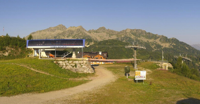 Webcam Folgarida-Marilleva  (Skiarea Campiglio Dolomiti di Brenta - Val di Sole Val Rendena) - Seggiovia Orso Bruno 