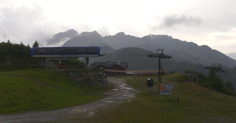 Webcam Ski area Campiglio Dolomiti di Brenta Val di Sole Val Rendena - Seggiovia Orso Bruno 