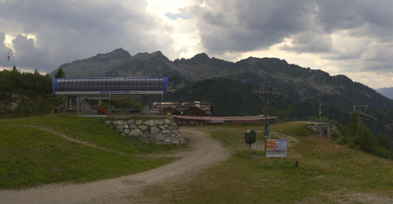 Webcam Folgarida-Marilleva  (Skiarea Campiglio Dolomiti di Brenta - Val di Sole Val Rendena) - Seggiovia Orso Bruno 