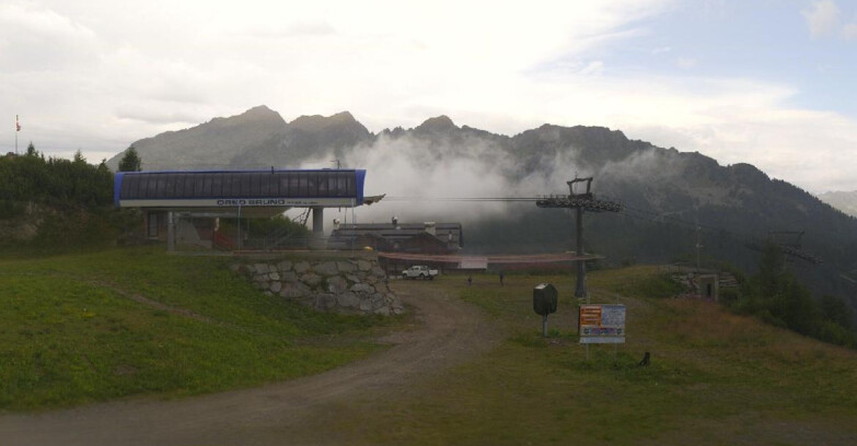 Webcam Skiarea Campiglio Dolomiti di Brenta Val di Sole Val Rendena - Seggiovia Orso Bruno 