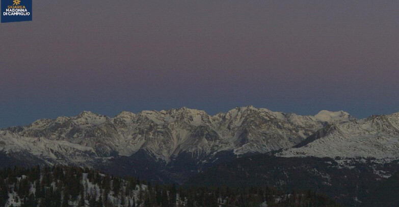 Webcam Folgarida-Marilleva  (Skiarea Campiglio Dolomiti di Brenta - Val di Sole Val Rendena) - Gruppo Ortles-Cevedale 