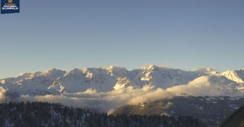 Webcam Folgarida-Marilleva  (Skiarea Campiglio Dolomiti di Brenta - Val di Sole Val Rendena) - Gruppo Ortles-Cevedale 