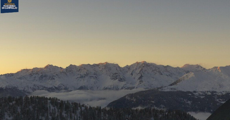 Webcam Folgarida-Marilleva  (Skiarea Campiglio Dolomiti di Brenta - Val di Sole Val Rendena) - Gruppo Ortles-Cevedale 