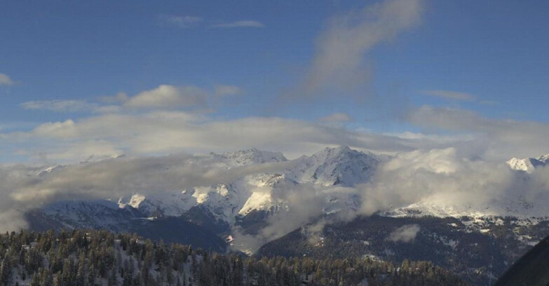 Webcam Folgarida-Marilleva  (Skiarea Campiglio Dolomiti di Brenta - Val di Sole Val Rendena) - Gruppo Ortles-Cevedale 