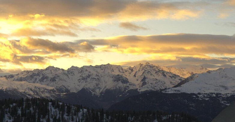 Webcam Folgarida-Marilleva  (Skiarea Campiglio Dolomiti di Brenta - Val di Sole Val Rendena) - Gruppo Ortles-Cevedale 