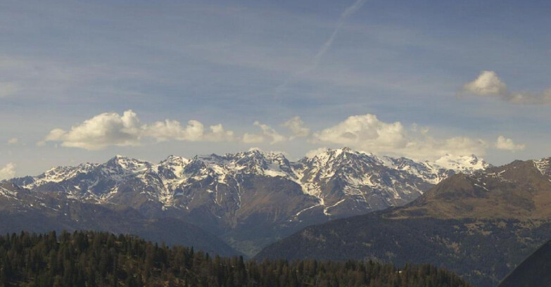 Webcam Folgarida-Marilleva  (Skiarea Campiglio Dolomiti di Brenta - Val di Sole Val Rendena) - Gruppo Ortles Cevedale 