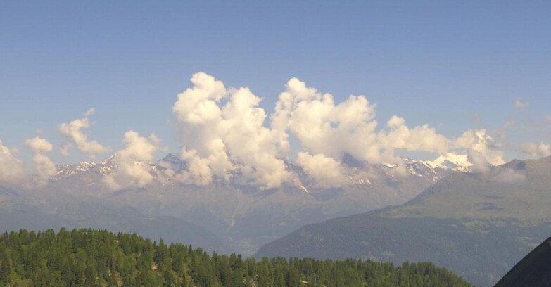 Webcam Folgarida-Marilleva  (Skiarea Campiglio Dolomiti di Brenta - Val di Sole Val Rendena) - Gruppo Ortles Cevedale 