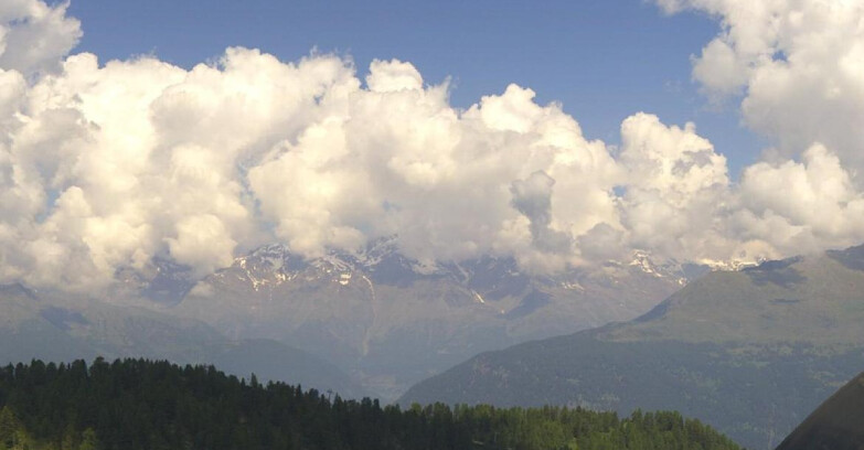 Webcam Folgarida-Marilleva  (Skiarea Campiglio Dolomiti di Brenta - Val di Sole Val Rendena) - Gruppo Ortles Cevedale 