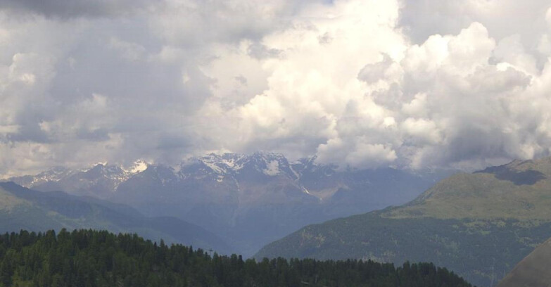 Webcam Folgarida-Marilleva  (Skiarea Campiglio Dolomiti di Brenta - Val di Sole Val Rendena) - Gruppo Ortles Cevedale 