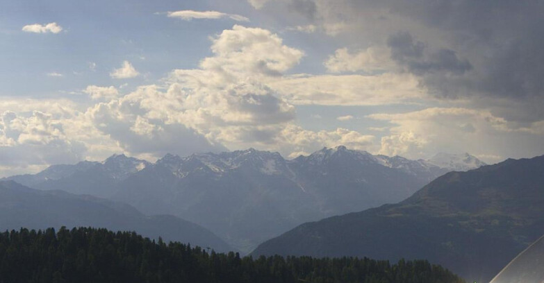 Webcam Folgarida-Marilleva  (Skiarea Campiglio Dolomiti di Brenta - Val di Sole Val Rendena) - Gruppo Ortles Cevedale 
