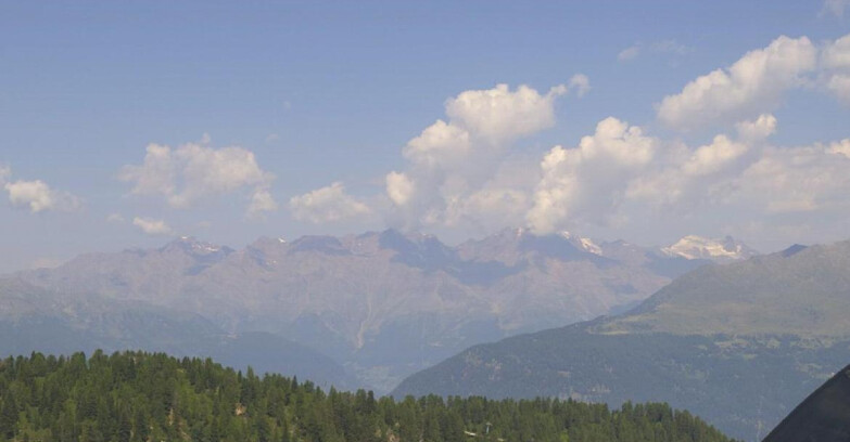 Webcam Folgarida-Marilleva  (Skiarea Campiglio Dolomiti di Brenta - Val di Sole Val Rendena) - Gruppo Ortles Cevedale  