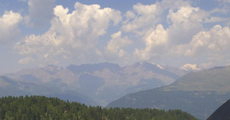 Webcam Folgarida-Marilleva  (Skiarea Campiglio Dolomiti di Brenta - Val di Sole Val Rendena) - Gruppo Ortles Cevedale  