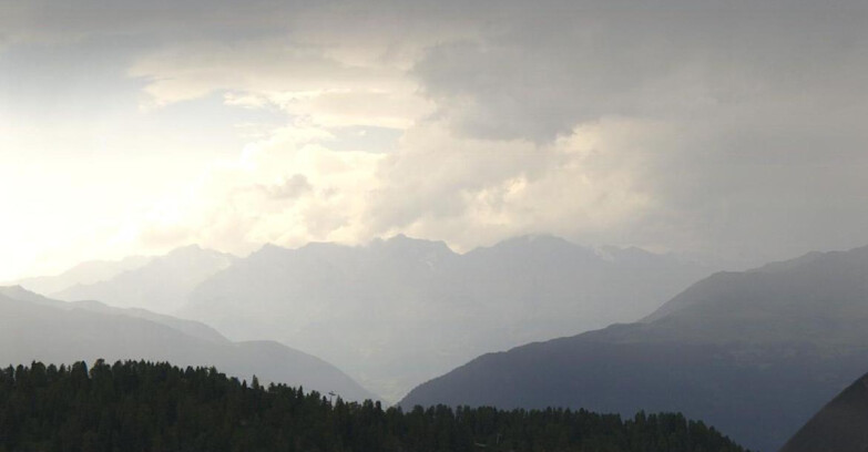 Webcam Folgarida-Marilleva  (Skiarea Campiglio Dolomiti di Brenta - Val di Sole Val Rendena) - Gruppo Ortles Cevedale  