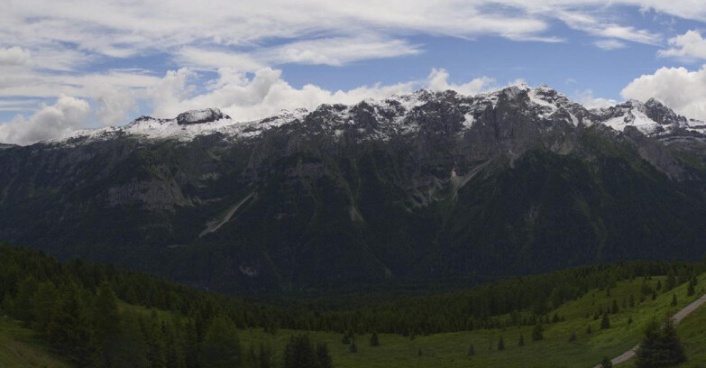 Webcam Folgarida-Marilleva  (Skiarea Campiglio Dolomiti di Brenta - Val di Sole Val Rendena) - Marilleva-Val Panciana