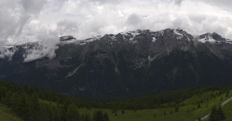 Webcam Folgarida-Marilleva  (Skiarea Campiglio Dolomiti di Brenta - Val di Sole Val Rendena) - Marilleva-Val Panciana