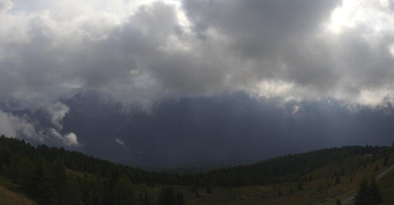 Webcam Folgarida-Marilleva  (Skiarea Campiglio Dolomiti di Brenta - Val di Sole Val Rendena) - Marilleva-Val Panciana