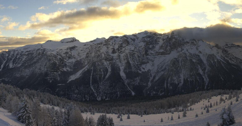 Webcam Folgarida-Marilleva  (Skiarea Campiglio Dolomiti di Brenta - Val di Sole Val Rendena) - Marilleva-Val Panciana