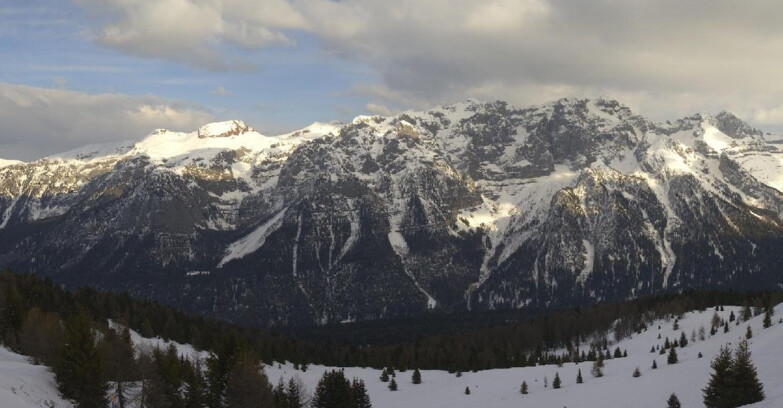 Webcam Folgarida-Marilleva  (Skiarea Campiglio Dolomiti di Brenta - Val di Sole Val Rendena) - Marilleva-Val Panciana