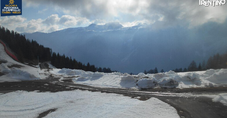 Webcam Skiarea Campiglio Dolomiti di Brenta Val di Sole Val Rendena - Pista delle Rocce - Folgarida
