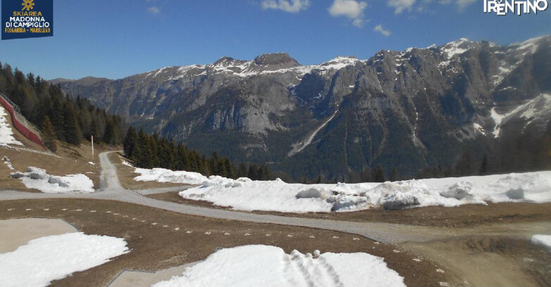 Webcam Skiarea Campiglio Dolomiti di Brenta Val di Sole Val Rendena - Pista delle Rocce - Folgarida