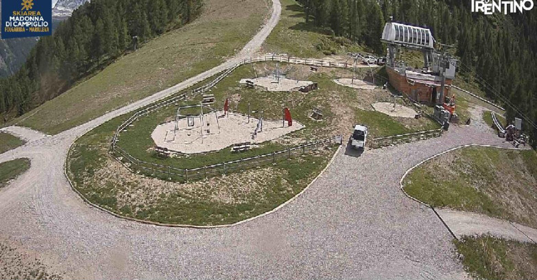 Webcam Skiarea Campiglio Dolomiti di Brenta Val di Sole Val Rendena - Pista delle Rocce - Folgarida
