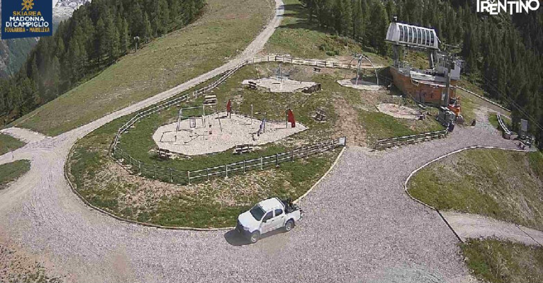 Webcam Skiarea Campiglio Dolomiti di Brenta Val di Sole Val Rendena - Pista delle Rocce - Folgarida