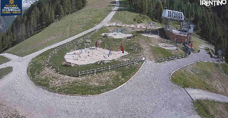 Webcam Skiarea Campiglio Dolomiti di Brenta Val di Sole Val Rendena - Pista delle Rocce - Folgarida