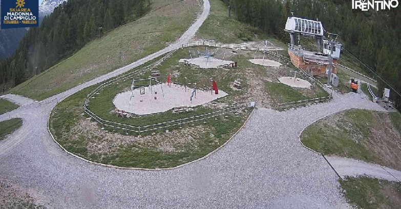 Webcam Skiarea Campiglio Dolomiti di Brenta Val di Sole Val Rendena - Pista delle Rocce - Folgarida