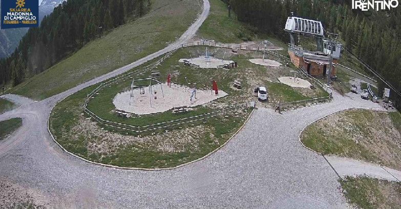 Webcam Skiarea Campiglio Dolomiti di Brenta Val di Sole Val Rendena - Pista delle Rocce - Folgarida