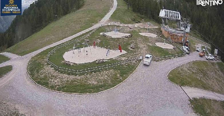 Webcam Ski area Campiglio Dolomiti di Brenta Val di Sole Val Rendena - Pista delle Rocce - Folgarida