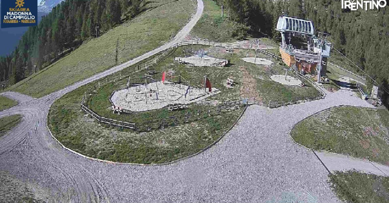 Webcam Skiarea Campiglio Dolomiti di Brenta Val di Sole Val Rendena - Pista delle Rocce - Folgarida
