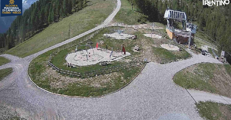 Webcam Skiarea Campiglio Dolomiti di Brenta Val di Sole Val Rendena - Pista delle Rocce - Folgarida