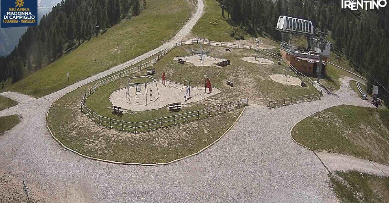 Webcam Skiarea Campiglio Dolomiti di Brenta Val di Sole Val Rendena - Pista delle Rocce - Folgarida