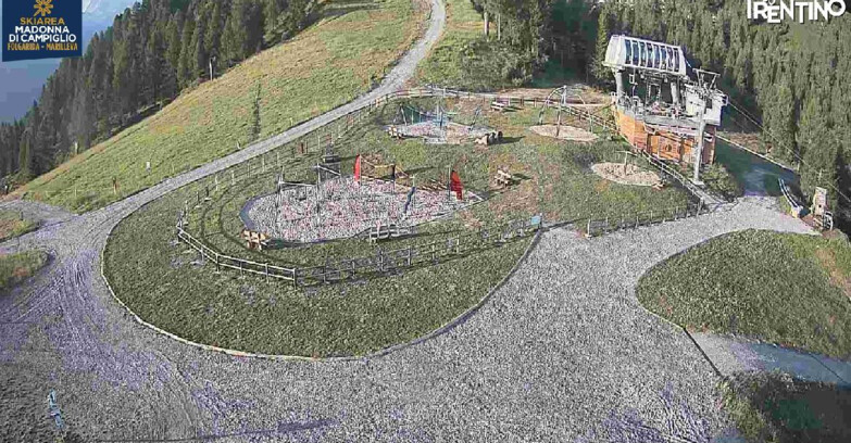 Webcam Ski area Campiglio Dolomiti di Brenta Val di Sole Val Rendena - Pista delle Rocce - Folgarida