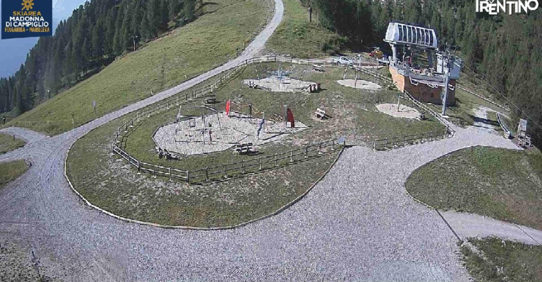 Webcam Skiarea Campiglio Dolomiti di Brenta Val di Sole Val Rendena - Pista delle Rocce - Folgarida