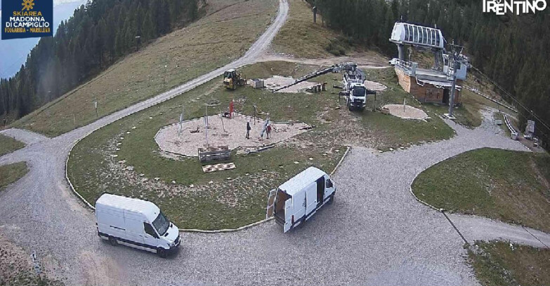 Webcam Skiarea Campiglio Dolomiti di Brenta Val di Sole Val Rendena - Pista delle Rocce - Folgarida