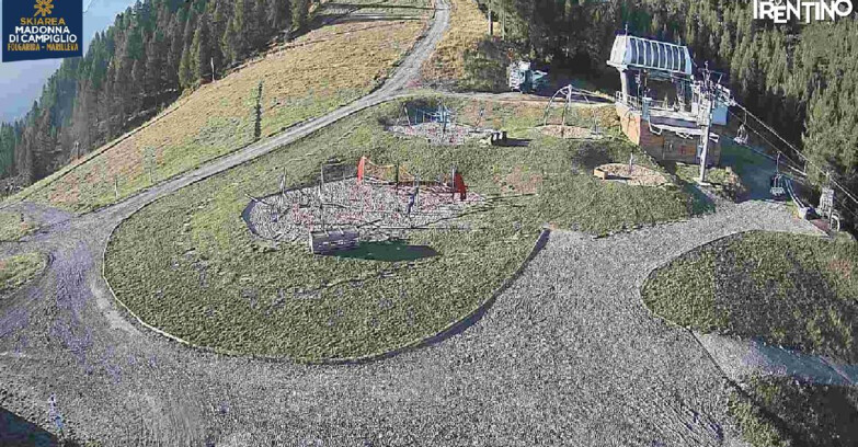 Webcam Skiarea Campiglio Dolomiti di Brenta Val di Sole Val Rendena - Pista delle Rocce - Folgarida