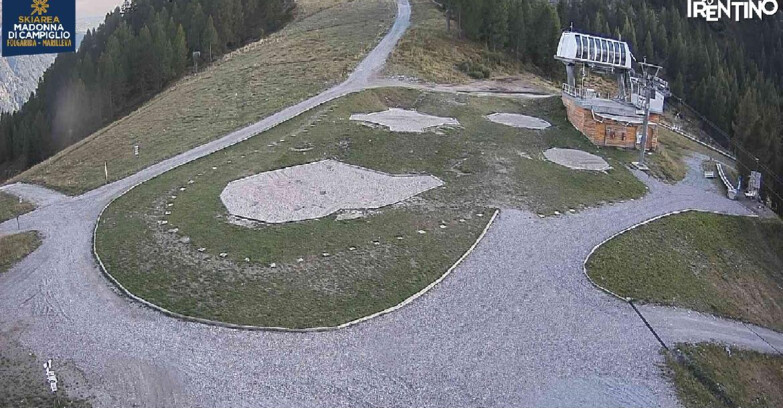 Webcam Skiarea Campiglio Dolomiti di Brenta Val di Sole Val Rendena - Pista delle Rocce - Folgarida