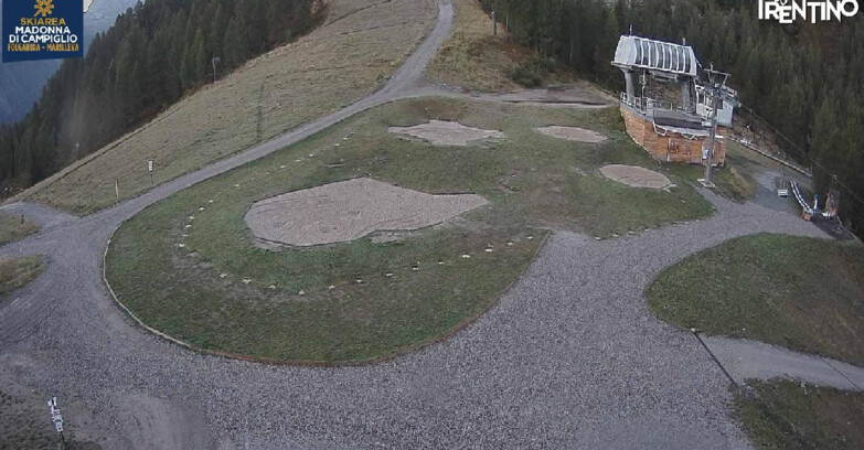 Webcam Skiarea Campiglio Dolomiti di Brenta Val di Sole Val Rendena - Pista delle Rocce - Folgarida