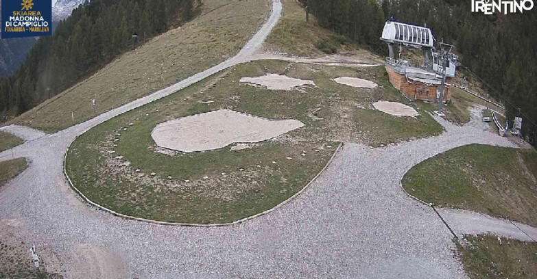 Webcam Folgarida-Marilleva  (Skiarea Campiglio Dolomiti di Brenta - Val di Sole Val Rendena) - Pista delle Rocce - Folgarida