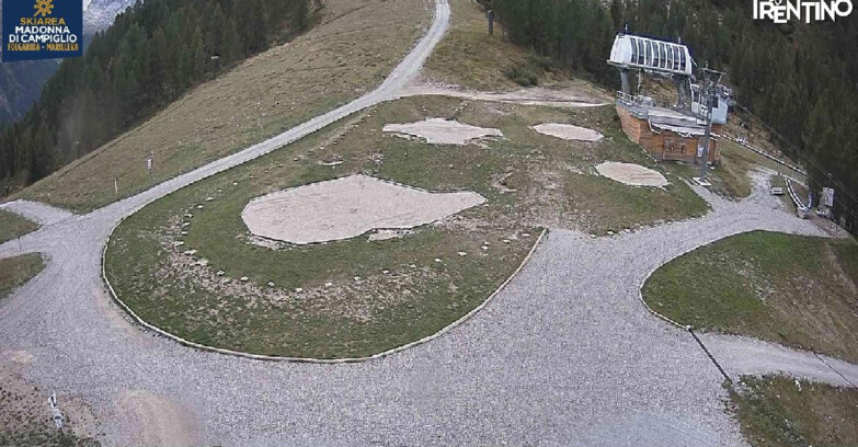 Webcam Folgarida-Marilleva  (Skiarea Campiglio Dolomiti di Brenta - Val di Sole Val Rendena) - Pista delle Rocce - Folgarida
