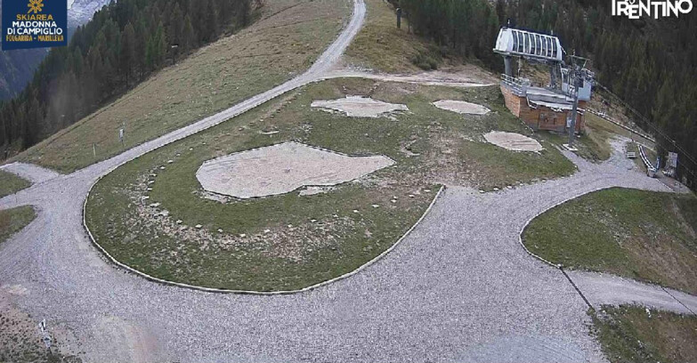 Webcam Folgarida-Marilleva  (Skiarea Campiglio Dolomiti di Brenta - Val di Sole Val Rendena) - Pista delle Rocce - Folgarida