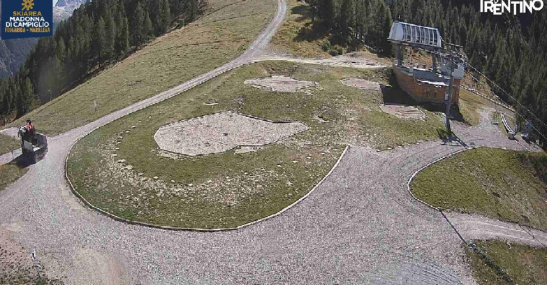 Webcam Folgarida-Marilleva  (Skiarea Campiglio Dolomiti di Brenta - Val di Sole Val Rendena) - Pista delle Rocce - Folgarida