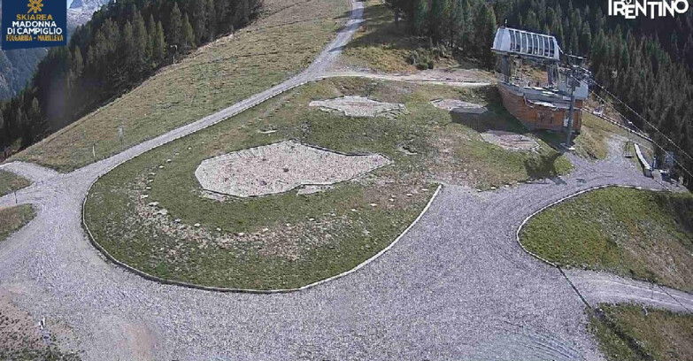 Webcam Folgarida-Marilleva  (Skiarea Campiglio Dolomiti di Brenta - Val di Sole Val Rendena) - Pista delle Rocce - Folgarida