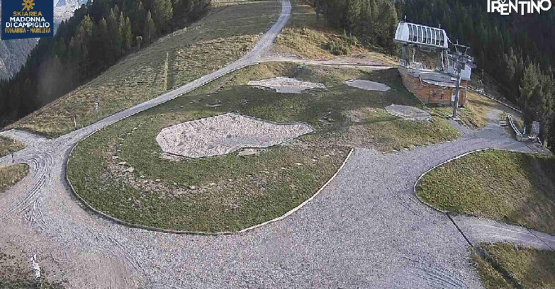 Webcam Folgarida-Marilleva  (Skiarea Campiglio Dolomiti di Brenta - Val di Sole Val Rendena) - Pista delle Rocce - Folgarida
